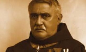 “Ma kollaj asht me mbushun një thes me pleshta sesa me i ba bashk dy shqiptarë”