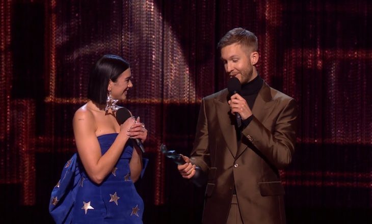 Dua Lipa ngjit flamurin e Kosovës në skenën e Brit Awards