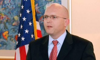 Reeker: SHBA-të mbeten të përkushtuara për partneritet me Serbinë