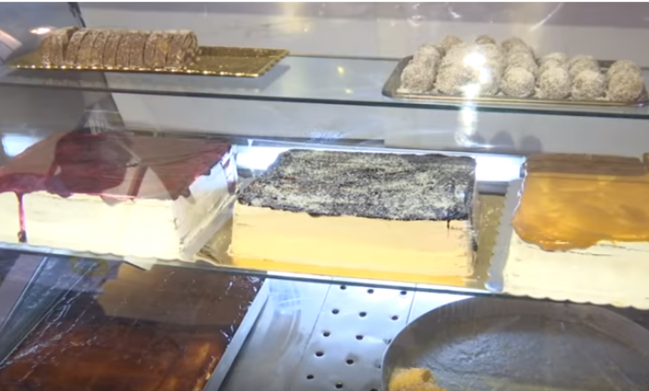 Në Skenderaj tortë falas me një kusht – shumica e humbin mundësinë pas një minute