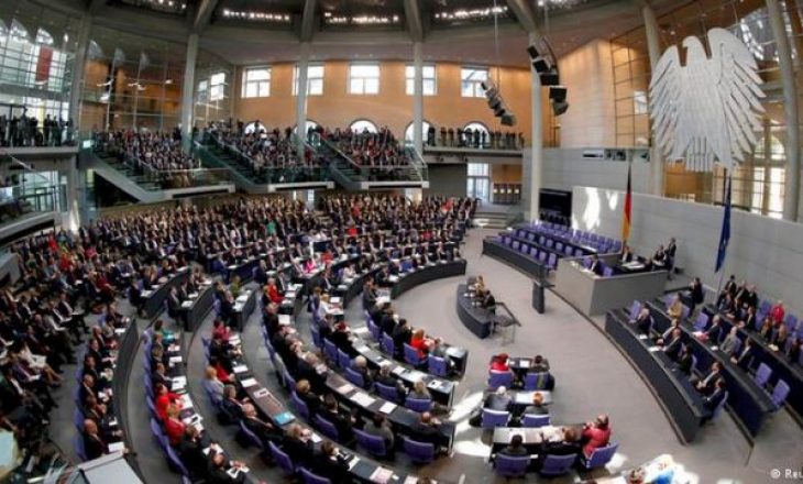 Gjermania miraton një ligj që ndihmon familjet e varfra