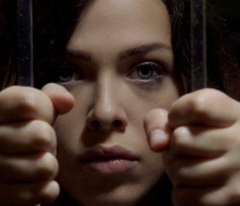 Pse një grua e dhunuar nuk ikën, Pse nuk denoncon?