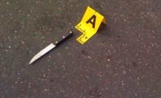 Shtatë vajza shqiptare përleshen me thika për një djalë në Greqi