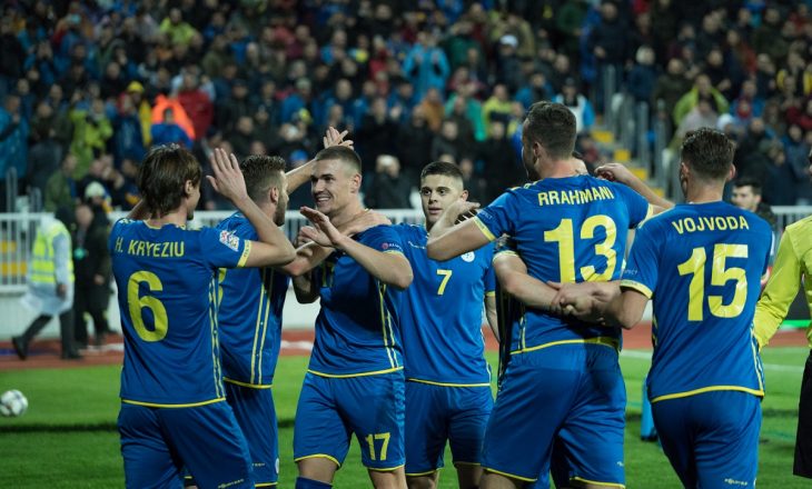 “Në Kosovë, lojtarët përballen me lopë në fushat e futbollit” – shkrimi i medias daneze