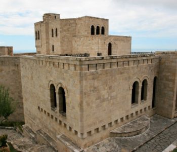 10 kështjellat më të bukura në Europë – Në vend të dytë kalaja e Krujës