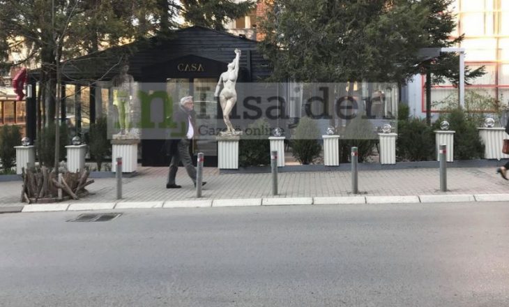 I vetëm, pa truproja dhe pa veturë- Ambasadori i Zvicrës, “leksion” politikanëve kosovarë