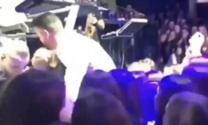 Këngëtari Meda shpëton vajzën që alivanoset në koncert