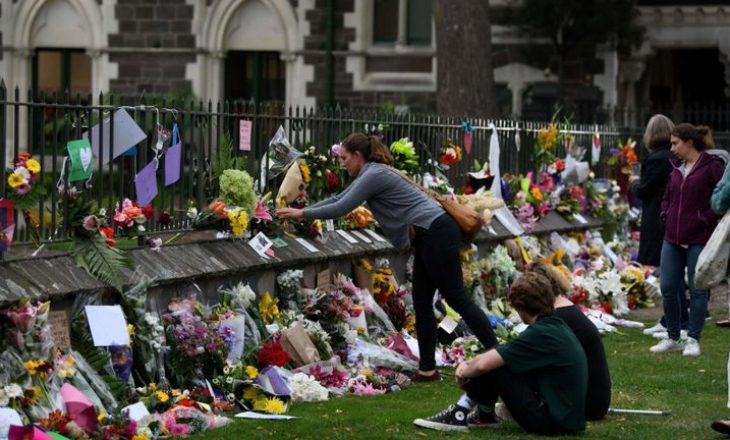 Zelanda e Re ndalon përdorimin e armëve gjysmë-automatike