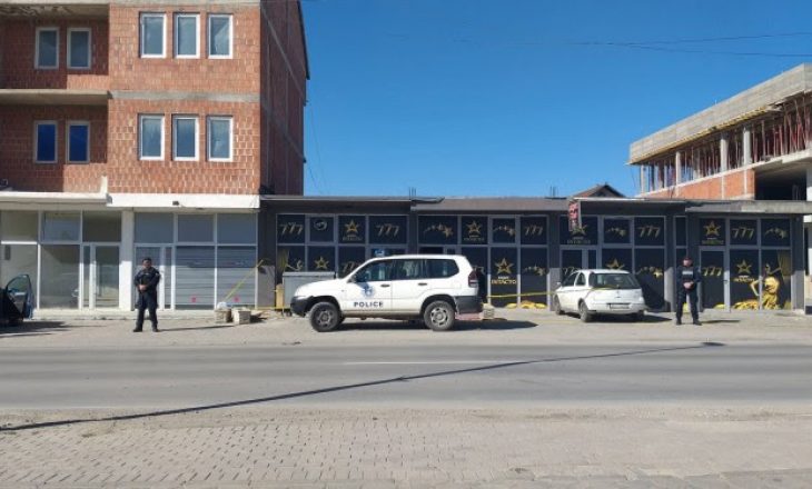 Dy vrasje brenda ditës në Suharek – vëllai vranë vëllanë, njëra në kazino nga një polic