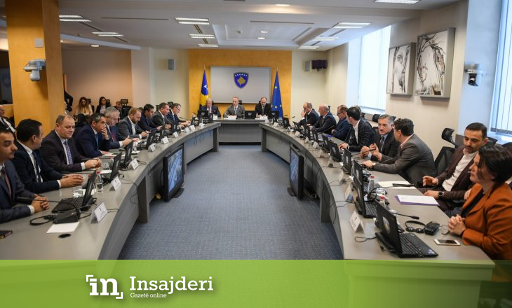 Ministrat që Haradinaj i shkarkoi nga kabineti i tij