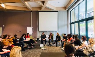 Shkolla Pranverore e Feminizmit – Shkolla që po bënë të mundur atë që politika po e ndalon