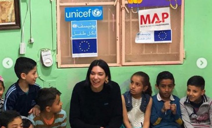 “Ndihmo shqiptarët, jo arabët”, reagon Dua Lipa
