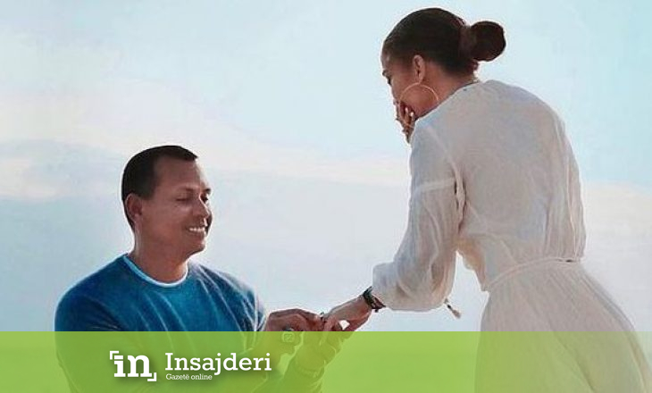 Sa kohë iu desh Alex-it t’i bënte super propozimin Jennifer-it