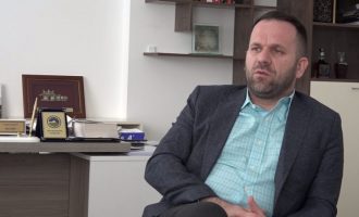 Letra e Berat Rukiqit për Albin Kurtin ofron shumë fakte për pengesat e Serbisë në produktet e Kosovës