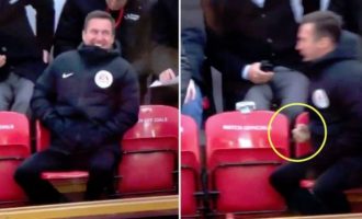 Gjyqtari i katërt festoi fitoren e Liverpoolit