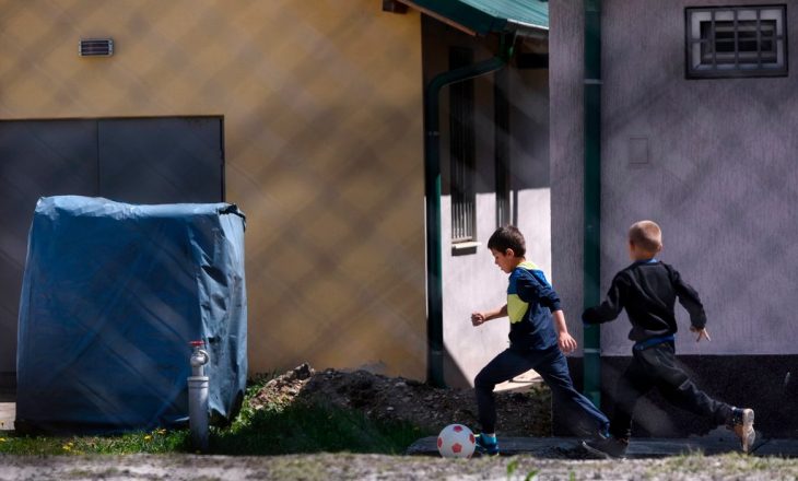 New York Times shkruan për kthimin e kosovarëve nga Siria: Familjet e xhihadistëve nga Siria arrijnë në shtëpi