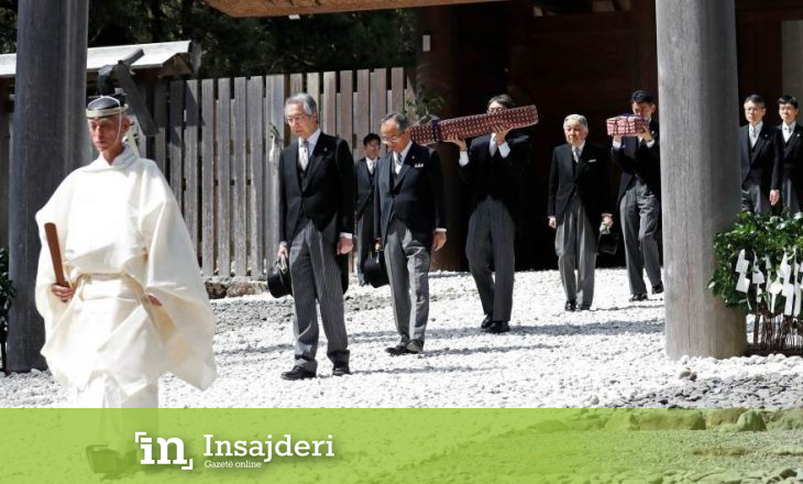 Perandori japonez i njoftoi zotat për abdikacion