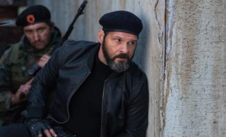 Serbët e ‘terrorizuar’ në Kosovë – Serbia paralajmëron filmin për ta