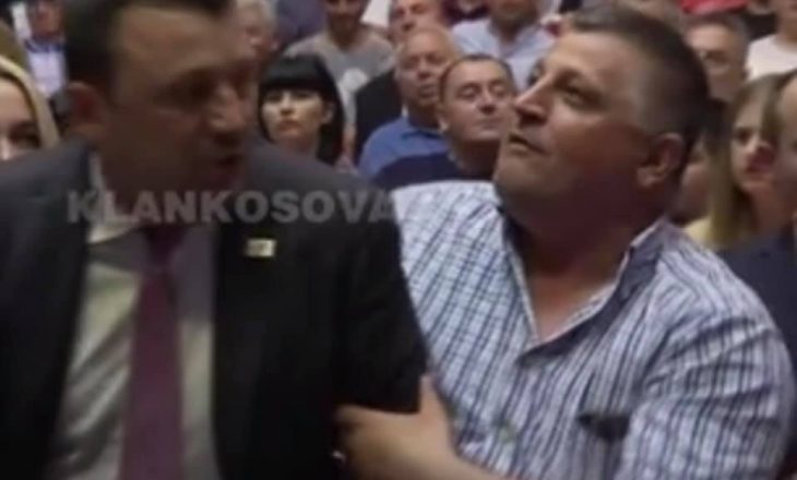 Rezultate imazhesh pÃ«r Nuk dihet saktÃ« pÃ«r Qunin, por kÃ«tij âburriâ i ishte ulur njÃ«herÃ« nÃ« prehÃ«r