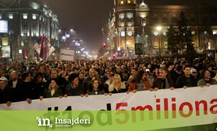 Protestat në Beograd nuk kanë të ndalur, kërkohet shkarkimi i Vuçiqit