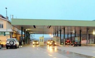 Kufijtë ndërkombëtarë të Kanadasë të mbyllur deri në fund të shtatorit