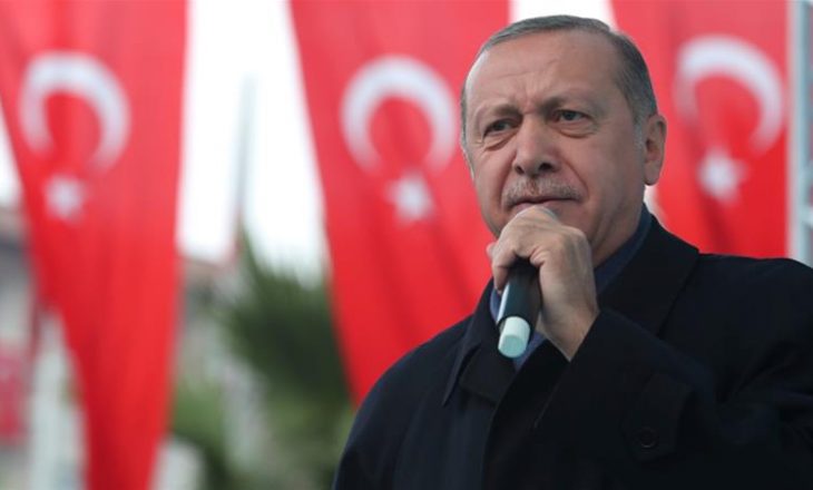 Erdogan: Ata që deshën ta shkatërrojnë Turqinë, Allahu ua shkatërroi kurthet e tyre