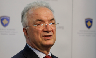 Xhavit Haliti gjobitet nga policia për mosbartje të maskës