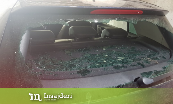 Hajnat e ‘shkatërrojnë’ një veturë në Prishtinë duke tentuar ta vjedhin
