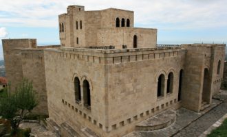 10 kështjellat më të bukura në Evropë, në vend të dytë kalaja e Krujës