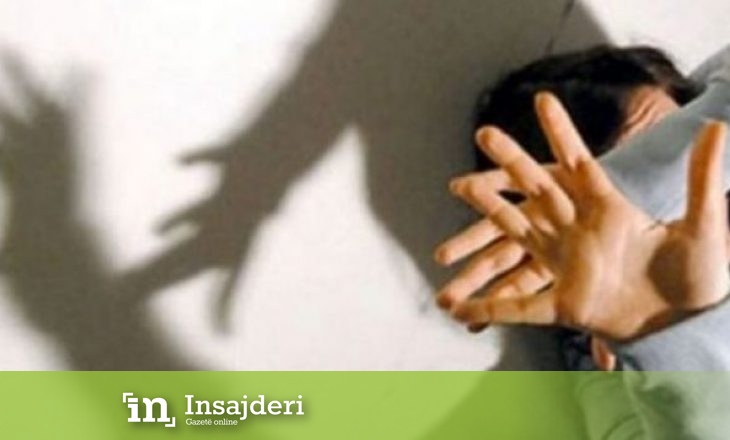 Një shtetas i Shqipërisë e rrah një femër në Kosovë në oborr të shtëpisë së saj