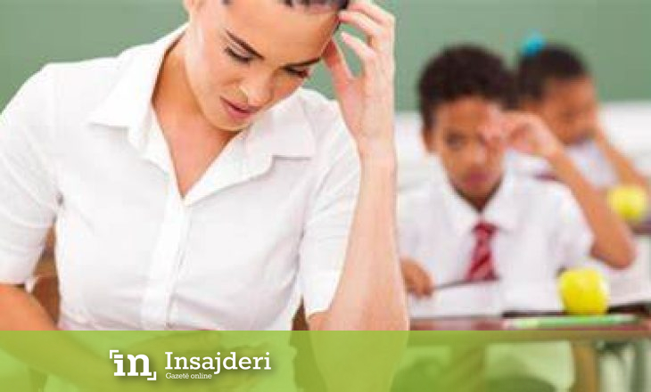Terapia përmes telefonit për trajtimin e problemeve në zorrë