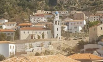 Dhërmiu, fshati i 30 kishave monument kulture që po rilind