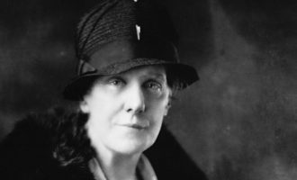 Gruaja që krijoi Ditën e Nënës përfundoi duke e urryer