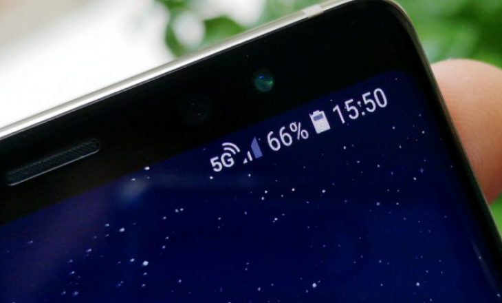 Në shitje Samsung me ekran të palodhshëm