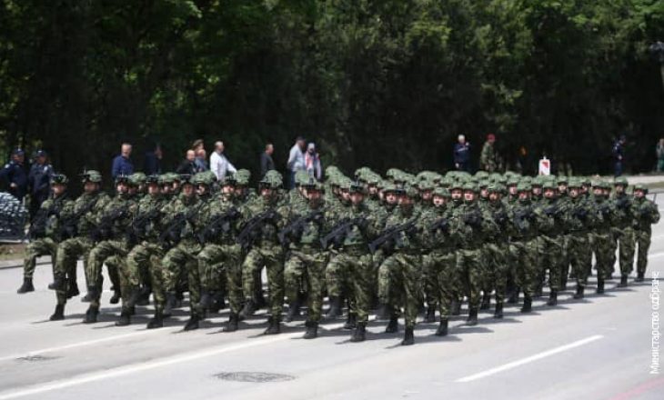 Quni për Ushtrinë Serbe: Jo keq në Paradë, të mjerë në betejë