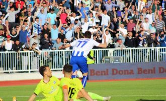 Pefqeli shënoi, shikoni festën e “çmendur” të Visar Bekaj