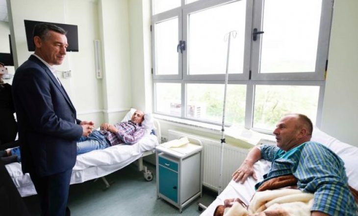 Pamjet e policëve të lënduar në spitalin e Mitrovicës