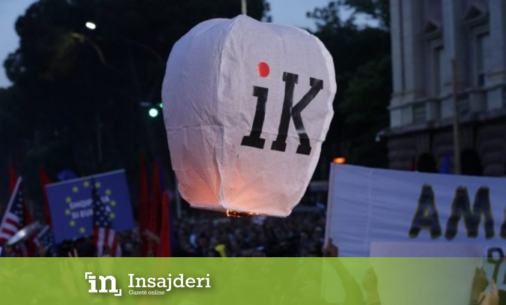 Shqiptarët mbushin bulevardin në Tiranë nën thirrjet “Rama ik”