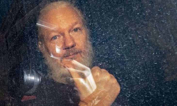 Suedia paraqet kërkesë për arrestimin e Julian Assange