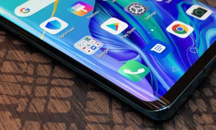 Huawei i përgjigjet bllokimit të Android