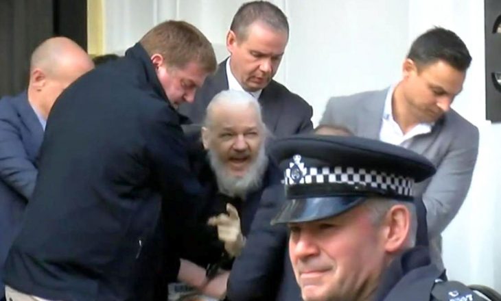 OKB: Assange ka përjetuar ‘torturë psikologjike’