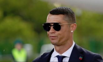Ronaldo me postim emocional për nënën