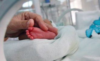 Kushtet ekonomike dhe migrimi, ndër faktorët që ulën natalitetin në Kosovë