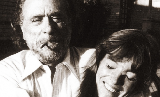 “E ke dashur, apo jo?” shkrimi më i bukur romantik i Charles Bukowskit