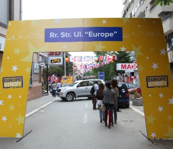 Gëzuar festa më idiote për kosovarët – Dita e Evropës!