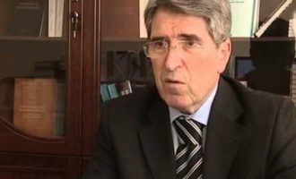 Shqipëria dhe Kosova kanë të përbashkët paaftësinë: në Shqipëri “për ta mbajtur shtetin”; në Kosovë “për ta bërë shtetin”