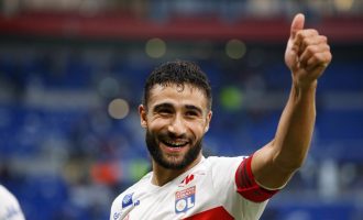 Fekir i lirë të largohet nga Lyoni