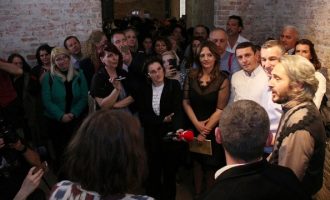 Dy artistë ankohen se Ministria e Kulturës i futi në listë pa qenë fare në Venedik