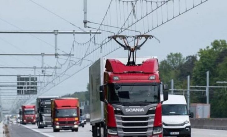 Gjermania lëshon autostradën e parë elektrike për kamionë