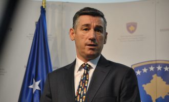 Veseli u dërgon mesazh kriminelëve serbë: Kemi me iu zënë të gjithëve, edhe në Serbi do iu kapim